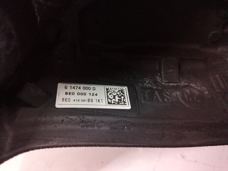 Recambio de volante para audi a4 berlina (8e) 1.9 tdi (96kw) referencia OEM IAM 8E0000124 8E0000124 8E0000124