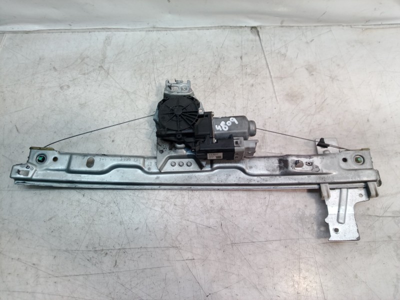 Recambio de elevalunas delantero derecho para peugeot 207 confort referencia OEM IAM 401786A8 401786A8 401786A8