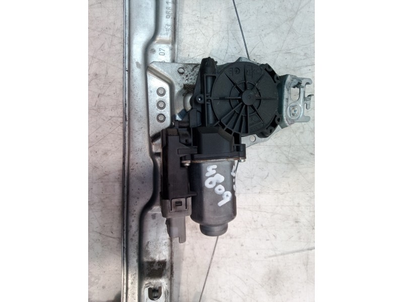 Recambio de elevalunas delantero derecho para peugeot 207 confort referencia OEM IAM 401786A8 401786A8 401786A8