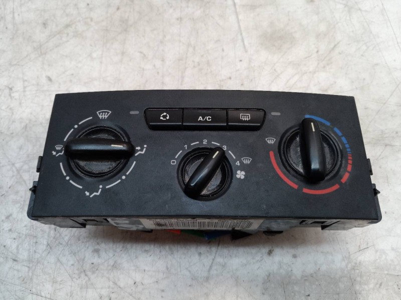 Recambio de mando calefaccion / aire acondicionado para peugeot 207 confort referencia OEM IAM 69910004 69910004 69910004