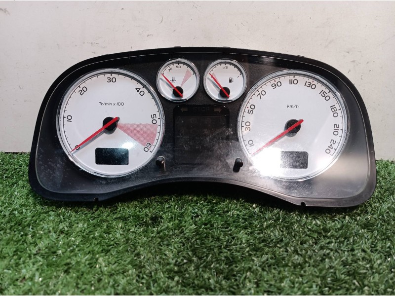 Recambio de cuadro instrumentos para peugeot 307 cc (s2) sport referencia OEM IAM P9655925880B02 216775064E 9655925880