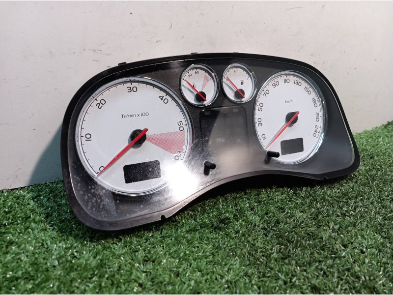 Recambio de cuadro instrumentos para peugeot 307 cc (s2) sport referencia OEM IAM P9655925880B02 216775064E 9655925880