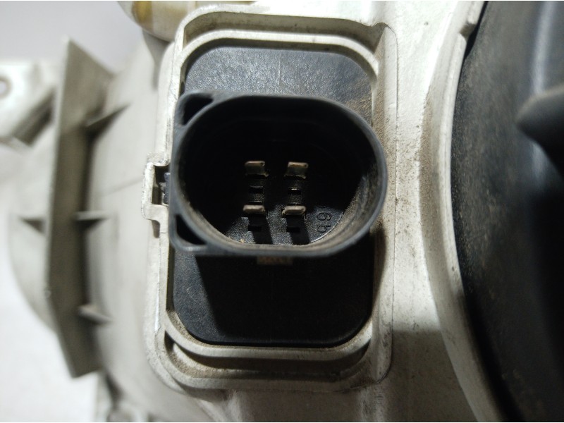 Recambio de faro derecho para volkswagen golf iii berlina (1h1) 1.4 referencia OEM IAM 18474R 18474R 18474