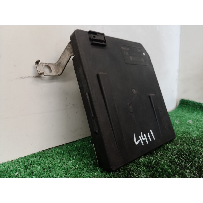 Recambio de caja reles / fusibles para renault megane ii coupe/cabrio authentique referencia OEM IAM 8200481866 8200481866 82004