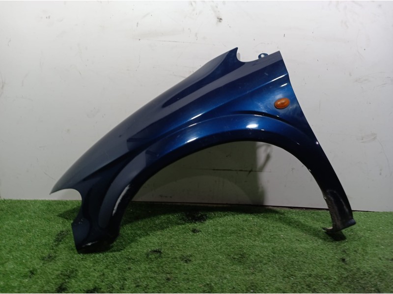 Recambio de aleta delantera izquierda para chrysler voyager (rg) 2.5 crd grand voyager limited referencia OEM IAM   