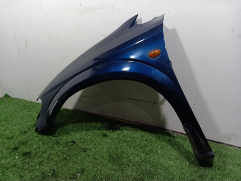 Recambio de aleta delantera izquierda para chrysler voyager (rg) 2.5 crd grand voyager limited referencia OEM IAM   