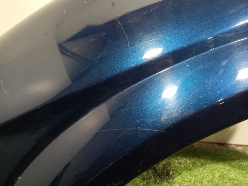 Recambio de aleta delantera izquierda para chrysler voyager (rg) 2.5 crd grand voyager limited referencia OEM IAM   