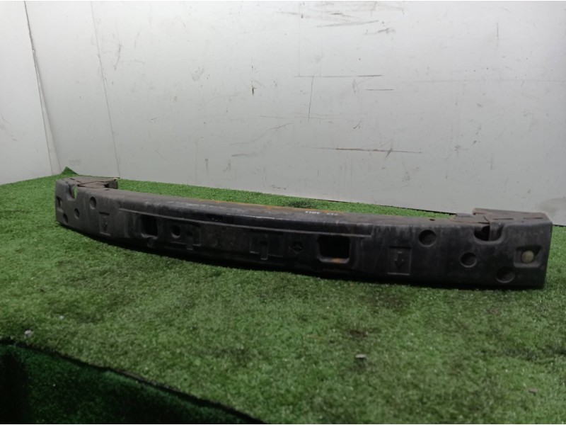 Recambio de refuerzo paragolpes delantero para chrysler voyager (rg) 2.5 crd grand voyager limited referencia OEM IAM   