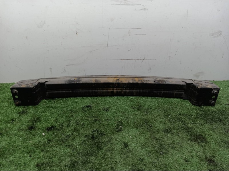 Recambio de refuerzo paragolpes delantero para chrysler voyager (rg) 2.5 crd grand voyager limited referencia OEM IAM   