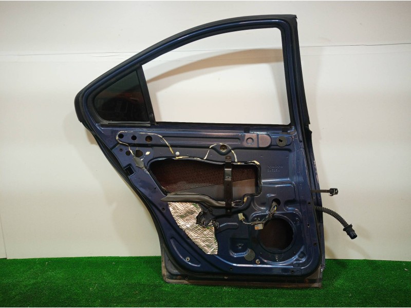 Recambio de puerta trasera izquierda para volvo s60 berlina 2.4 (103kw) referencia OEM IAM   
