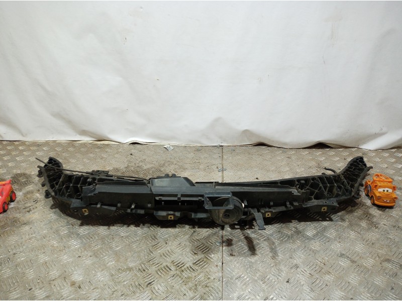 Recambio de panel frontal para renault scenic ii referencia OEM IAM   