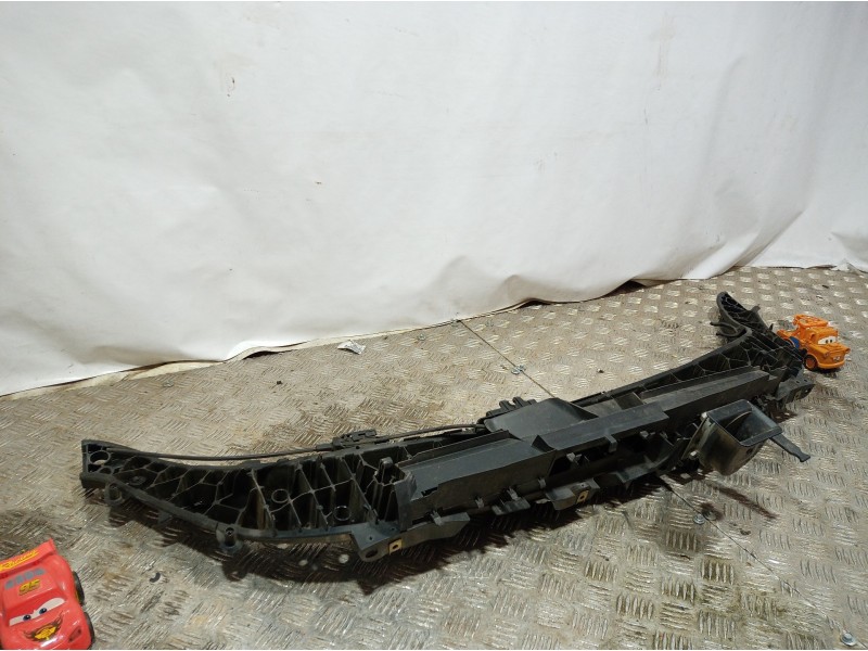 Recambio de panel frontal para renault scenic ii referencia OEM IAM   