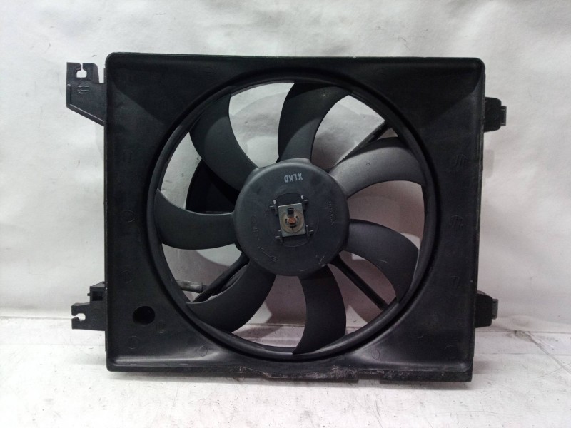 Recambio de electroventilador para hyundai elantra (xd) 1.6 gls (4-ptas.) referencia OEM IAM 977302DXXX 977302 977302