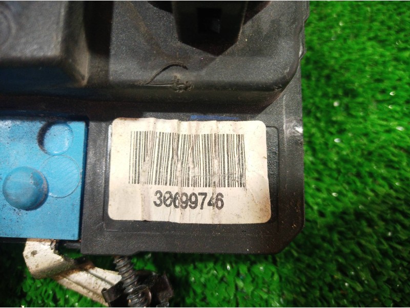 Recambio de cerradura puerta delantera izquierda para volvo s60 berlina 2.4 (103kw) referencia OEM IAM 30699746 30699746 3069974