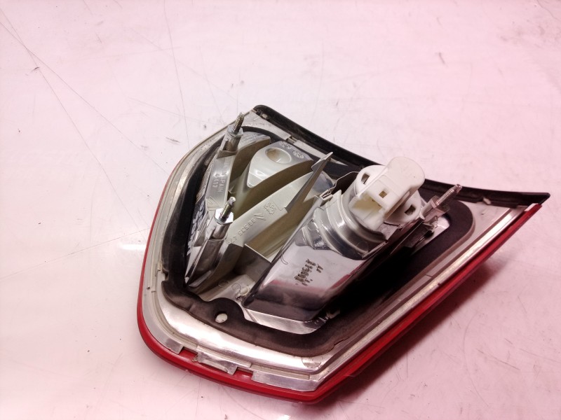 Recambio de piloto trasero derecho interior para citroën c4 picasso business class referencia OEM IAM   