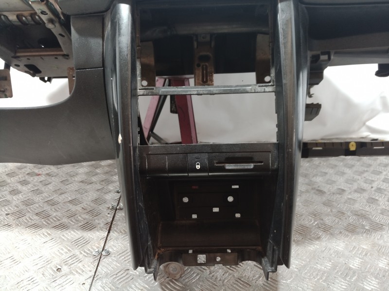 Recambio de salpicadero para peugeot 207 confort referencia OEM IAM   