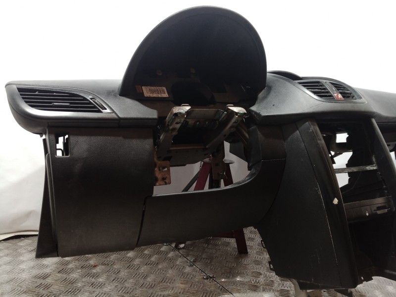 Recambio de salpicadero para peugeot 207 confort referencia OEM IAM   