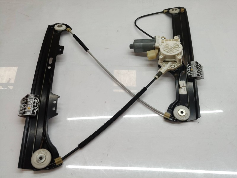 Recambio de elevalunas delantero izquierdo para bmw serie 5 berlina (e60) 530d referencia OEM IAM 6981141 6981141 0130821459
