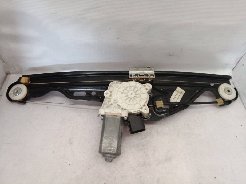 Recambio de elevalunas trasero derecho para bmw serie 5 berlina (e60) 530d referencia OEM IAM 6922320 6922320 6922320