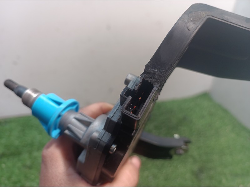 Recambio de motor limpia trasero para kia cee´d emotion referencia OEM IAM 987001H300 987001H300 F00S2B2185