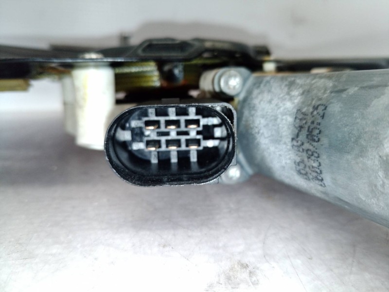 Recambio de elevalunas trasero derecho para bmw serie 5 berlina (e60) 530d referencia OEM IAM 6922320 6922320 6922320