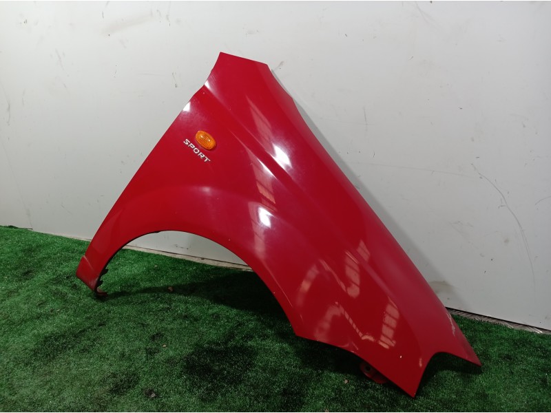 Recambio de aleta delantera derecha para chevrolet kalos 1.4 sx sport referencia OEM IAM   