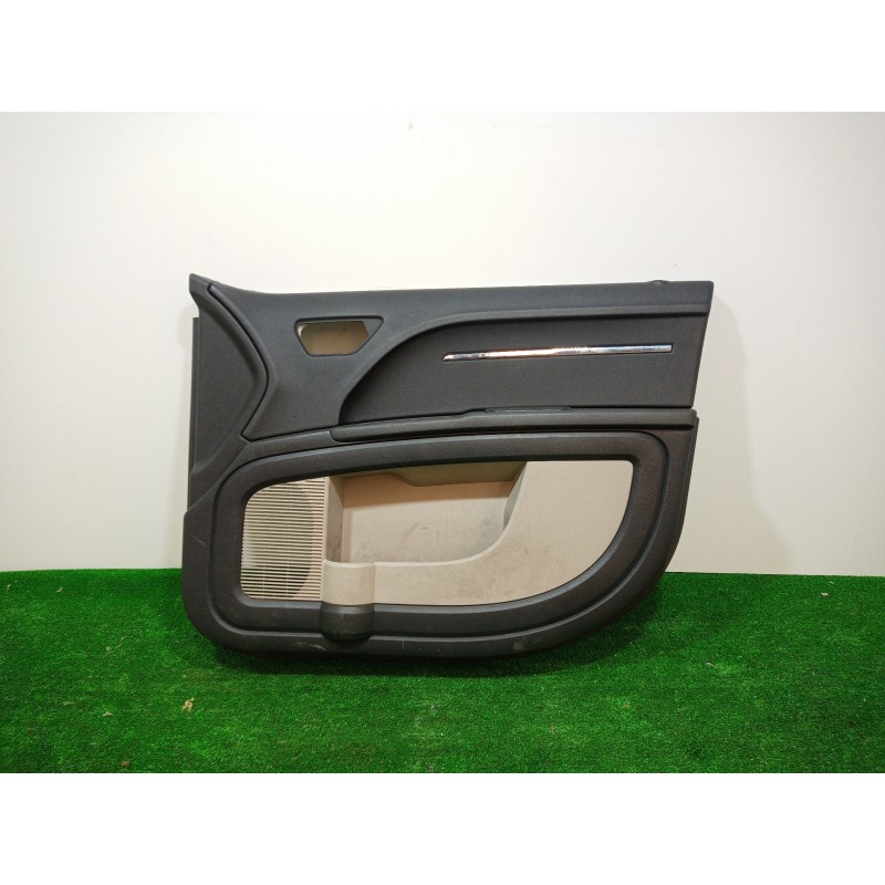 Recambio de guarnecido puerta delantera derecha para dodge journey sxt referencia OEM IAM   