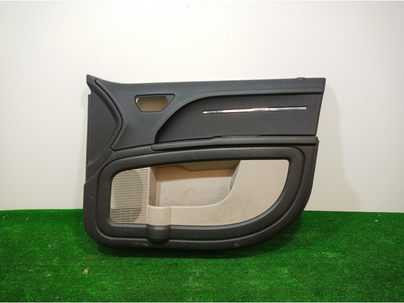 Recambio de guarnecido puerta delantera derecha para dodge journey sxt referencia OEM IAM   