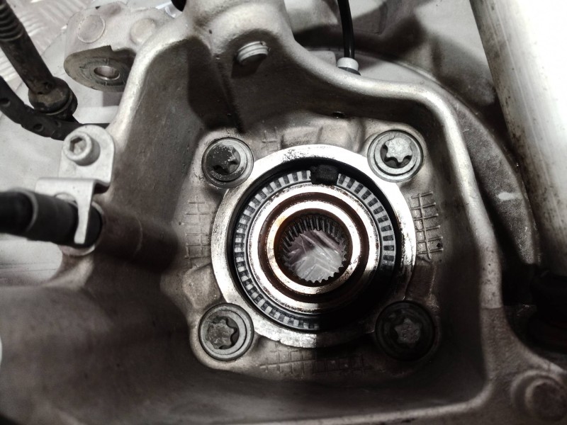 Recambio de mangueta trasera izquierda para bmw serie 5 berlina (e60) 530d referencia OEM IAM 6770905 6770905 6770905