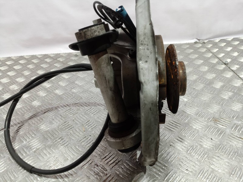 Recambio de mangueta trasera izquierda para bmw serie 5 berlina (e60) 530d referencia OEM IAM 6770905 6770905 6770905