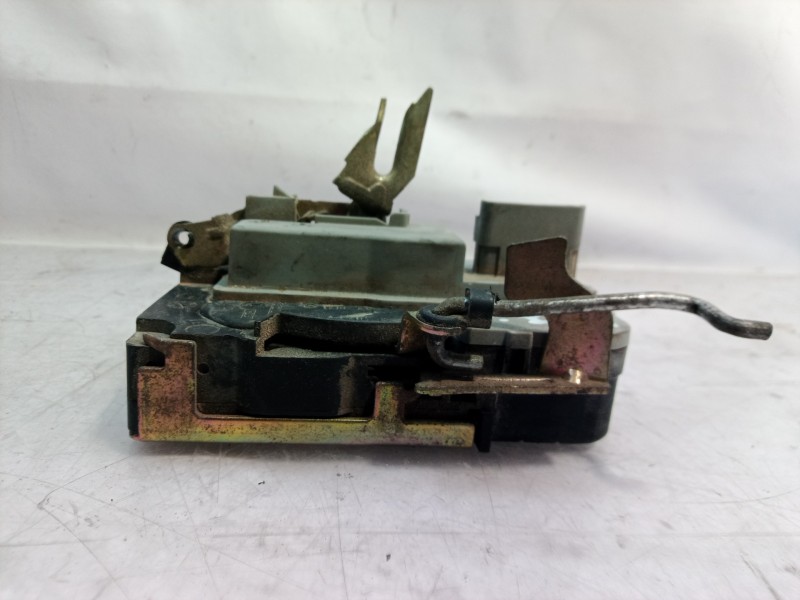 Recambio de cerradura puerta delantera izquierda para citroën xsara berlina 2.0 hdi 66kw premier referencia OEM IAM   