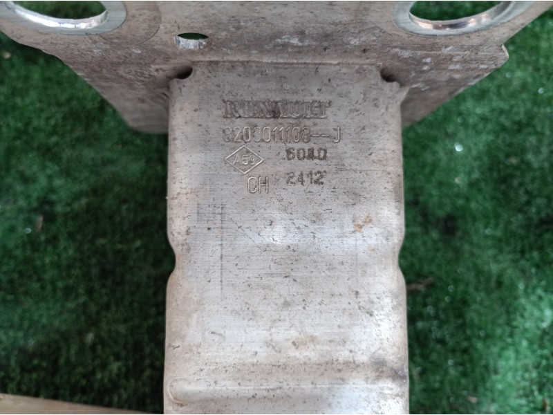 Recambio de refuerzo paragolpes delantero para renault megane ii coupe/cabrio authentique referencia OEM IAM 8200011108J 8200011