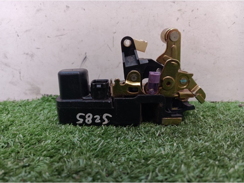 Recambio de cerradura puerta delantera izquierda para chrysler voyager (rg) 2.5 crd grand voyager limited referencia OEM IAM   