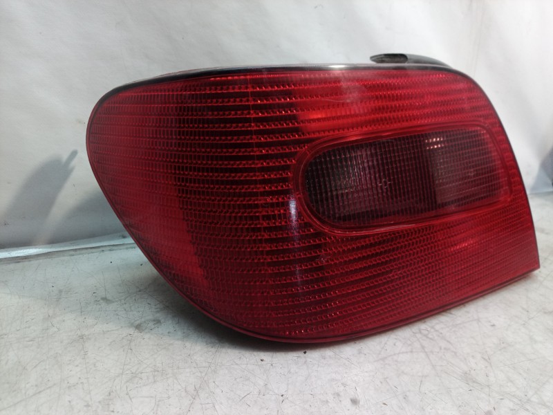 Recambio de piloto trasero izquierdo para citroën xsara berlina 2.0 hdi 66kw premier referencia OEM IAM   