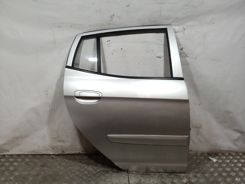 Recambio de puerta trasera derecha para kia picanto 1.1 active referencia OEM IAM 7700407010 7700407010 7700407010