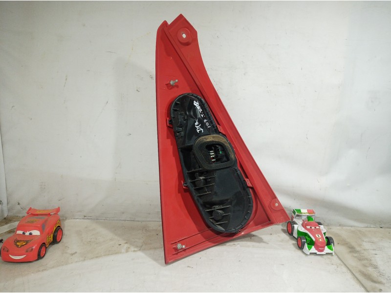 Recambio de piloto trasero derecho para peugeot 107 básico referencia OEM IAM   