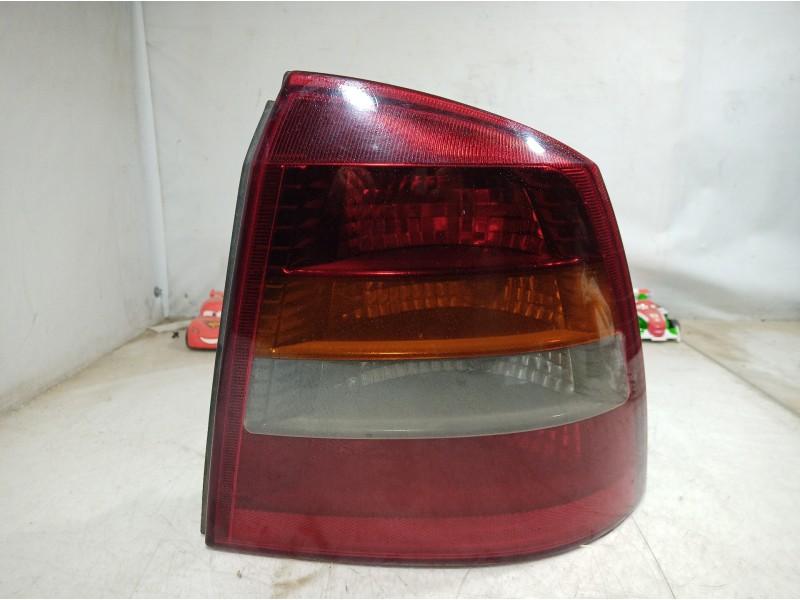 Recambio de piloto trasero derecho para opel astra g berlina club referencia OEM IAM 13117093 13117093 13117093