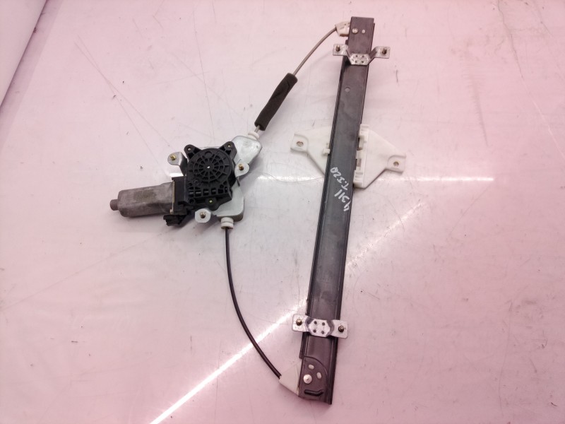 Recambio de elevalunas trasero izquierdo para ssangyong kyron 200 xdi premium 4wd referencia OEM IAM   