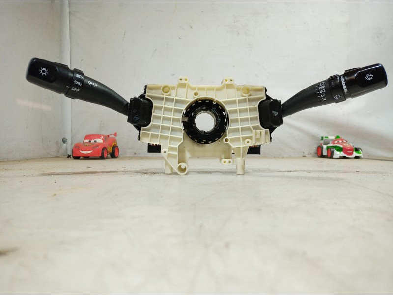 Recambio de mando multifuncion para hyundai accent (lc) 1.3 cat referencia OEM IAM 610W00280 610W00280 610W00280