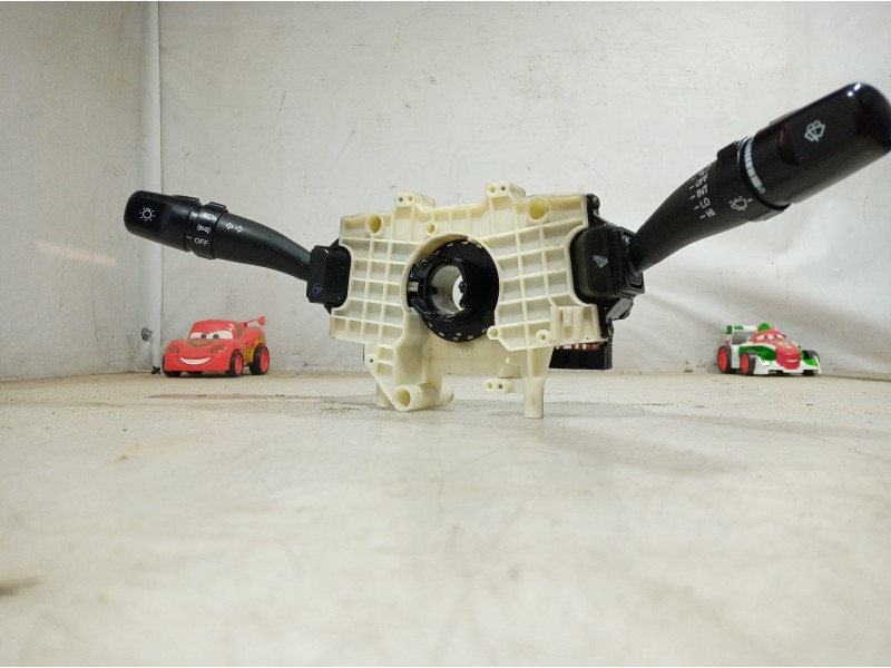 Recambio de mando multifuncion para hyundai accent (lc) 1.3 cat referencia OEM IAM 610W00280 610W00280 610W00280