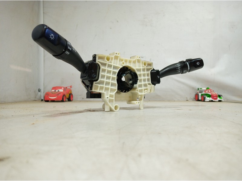 Recambio de mando multifuncion para hyundai accent (lc) 1.3 cat referencia OEM IAM 610W00280 610W00280 610W00280