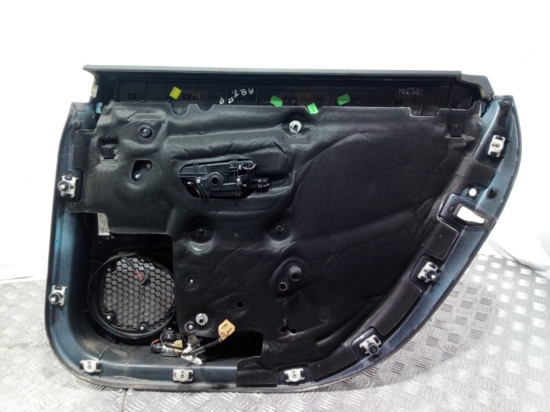 Recambio de guarnecido puerta trasera izquierda para audi a8 (4e2) referencia OEM IAM 4E0868065 4E0868065 4E0868065