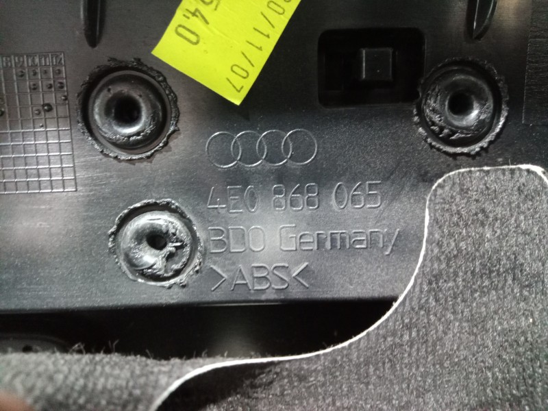 Recambio de guarnecido puerta trasera izquierda para audi a8 (4e2) referencia OEM IAM 4E0868065 4E0868065 4E0868065