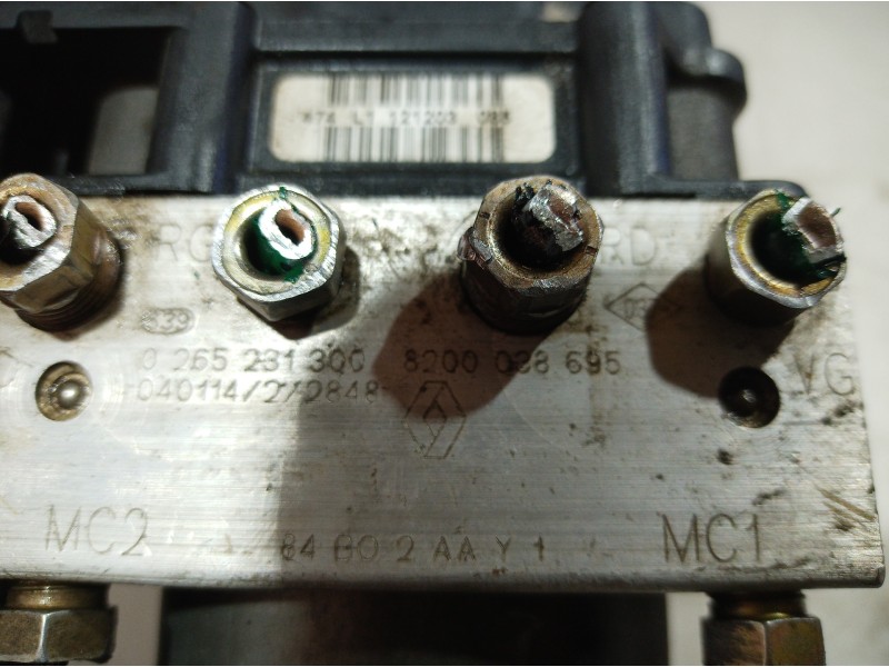 Recambio de abs para renault megane ii berlina 5p referencia OEM IAM 8200038695 8200038695 8200038695