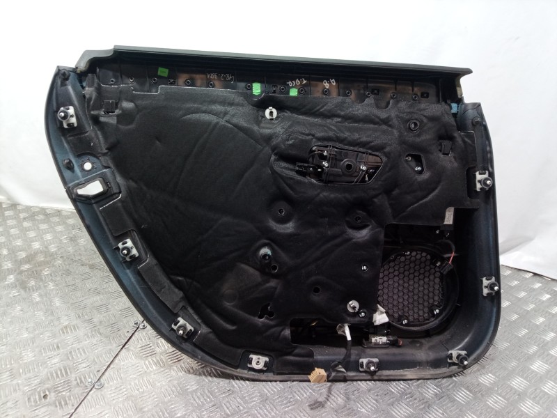 Recambio de guarnecido puerta trasera derecha para audi a8 (4e2) referencia OEM IAM 4E0868066 4E0868066 4E0868066