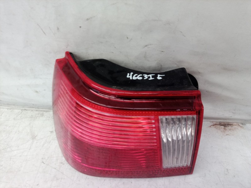 Recambio de piloto trasero izquierdo para seat ibiza (6k1) select referencia OEM IAM 6K6945111G 6K6945111G 6K6945111