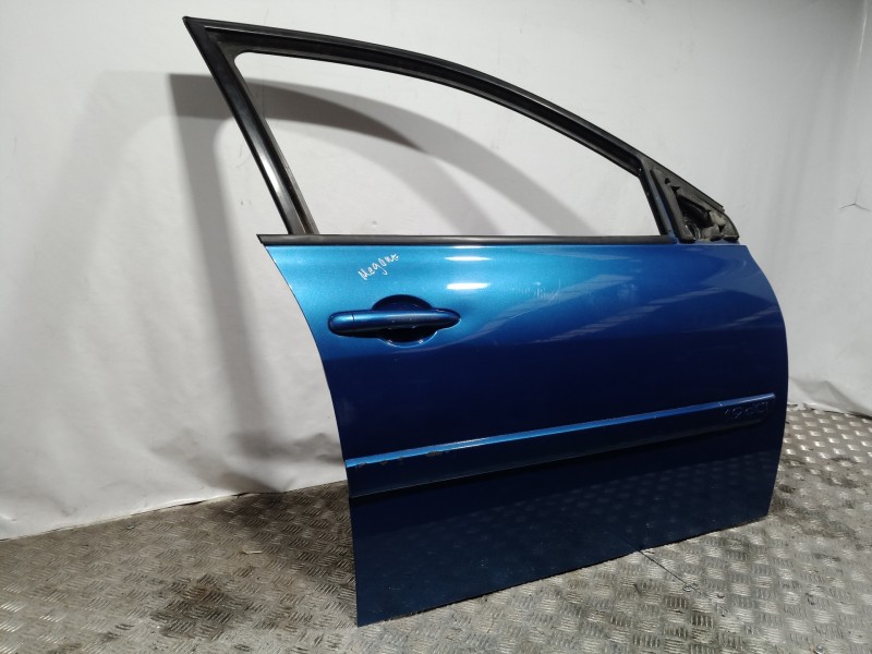 Recambio de puerta delantera derecha para renault megane ii classic berlina 1.9 dci diesel referencia OEM IAM   