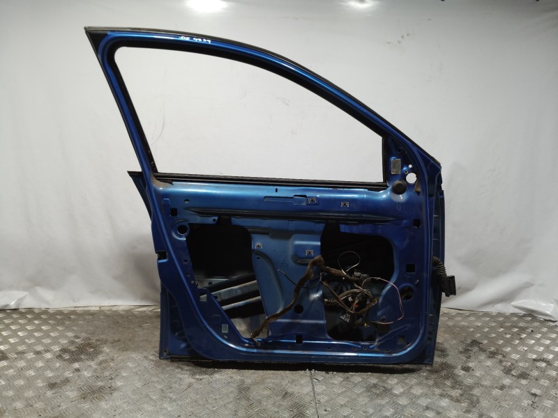 Recambio de puerta delantera izquierda para renault megane ii classic berlina 1.9 dci diesel referencia OEM IAM   