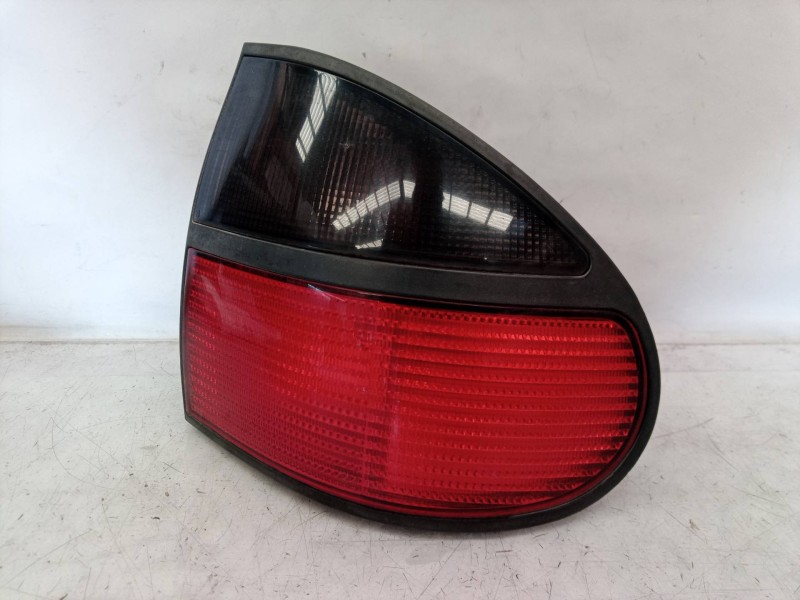 Recambio de piloto trasero derecho para renault laguna (b56) 2.0 referencia OEM IAM   