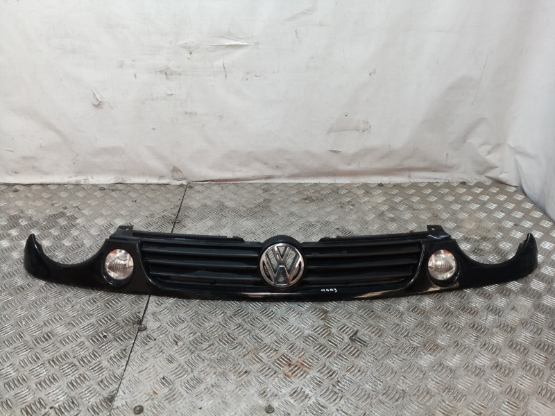 Recambio de rejilla delantera para volkswagen passat berlina (3b2) comfortline referencia OEM IAM   